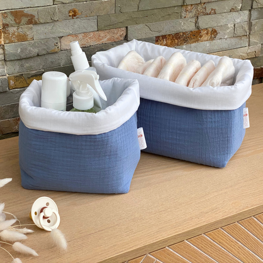 Paniers à couches et produit de soin bébé bleu