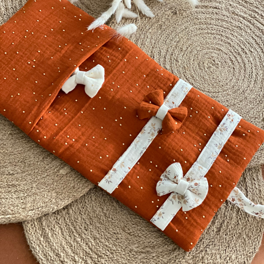 Porte barrettes en gaze de coton rouille à pois dorés-Cadeau petite fille