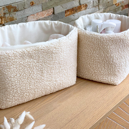 Paniers à couches et produit de soin bébé moumoute