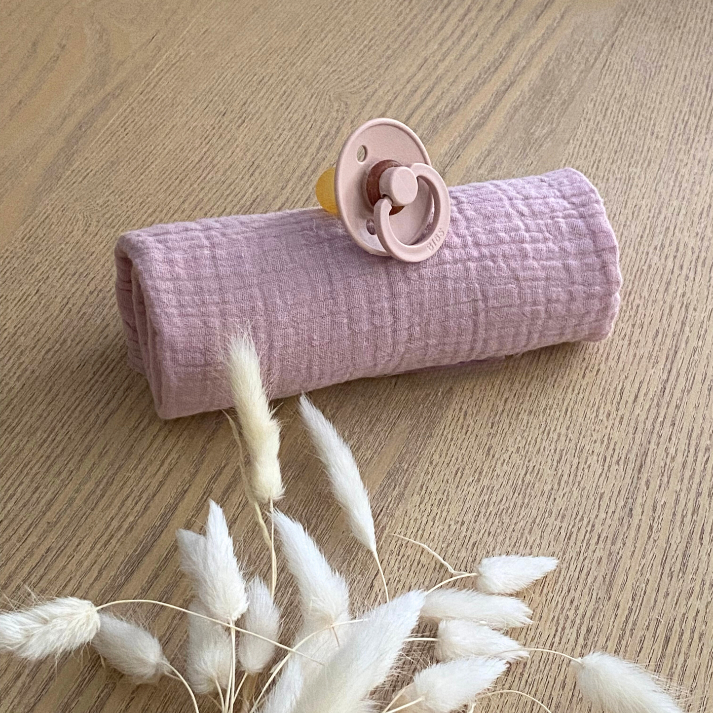 Langes à fleurs vieux rose et blanc en gaze de coton