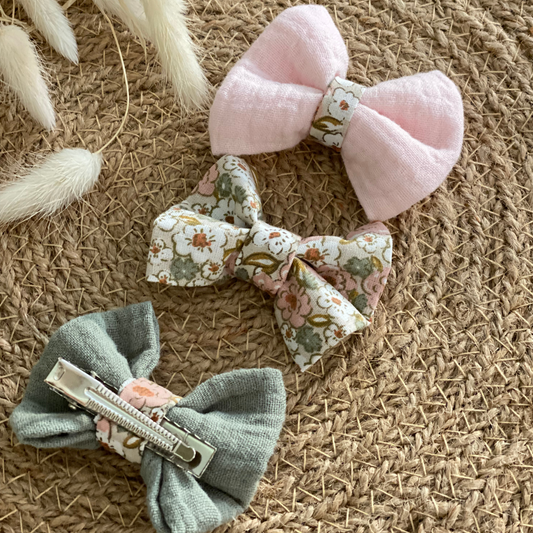 Barrettes noeud fleurs rose et vert