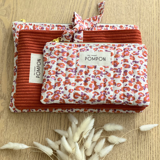 Pochette plate trousse à maquillage léopard brique et parme