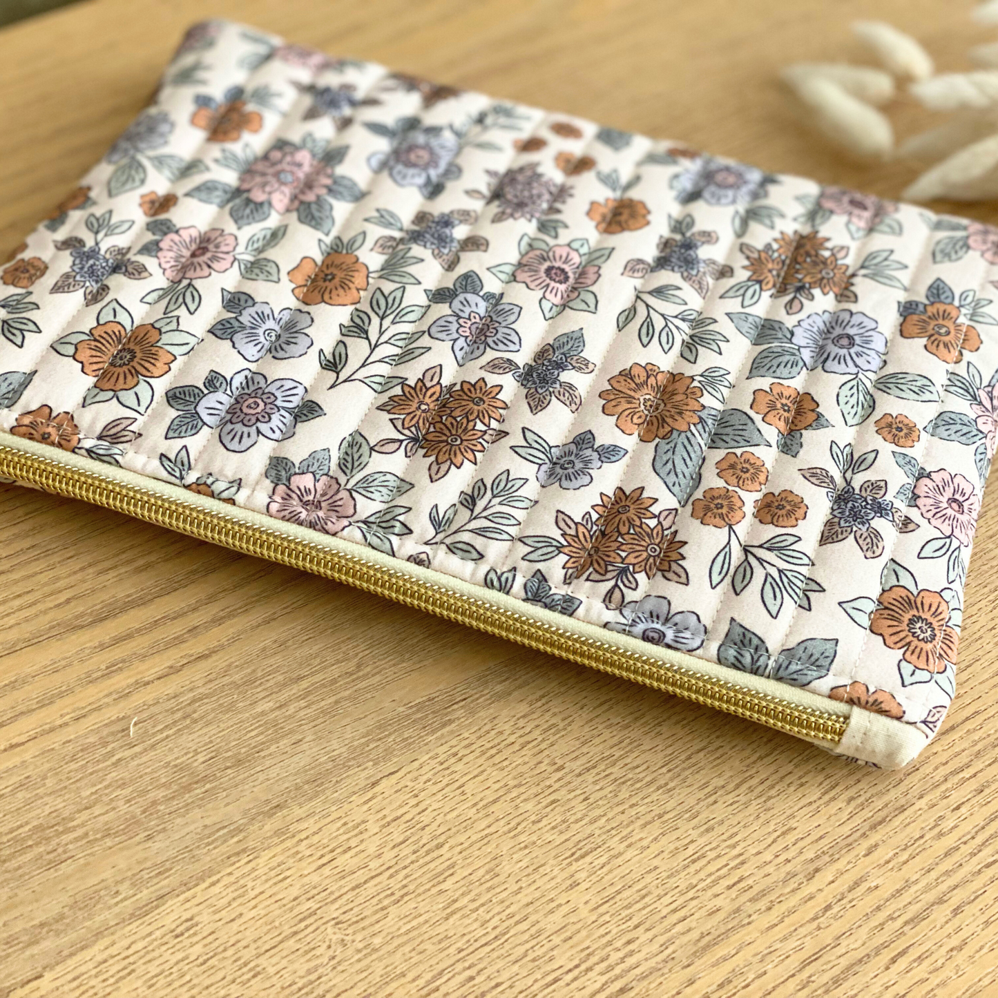 Pochette plate à fleurs, trousse à maquillage