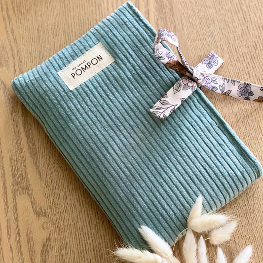 Housse pour livre de poche en velours vert d'eau Marion