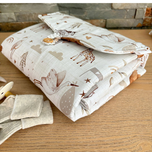 Matelas à langer nomade imperméable animaux de la savane