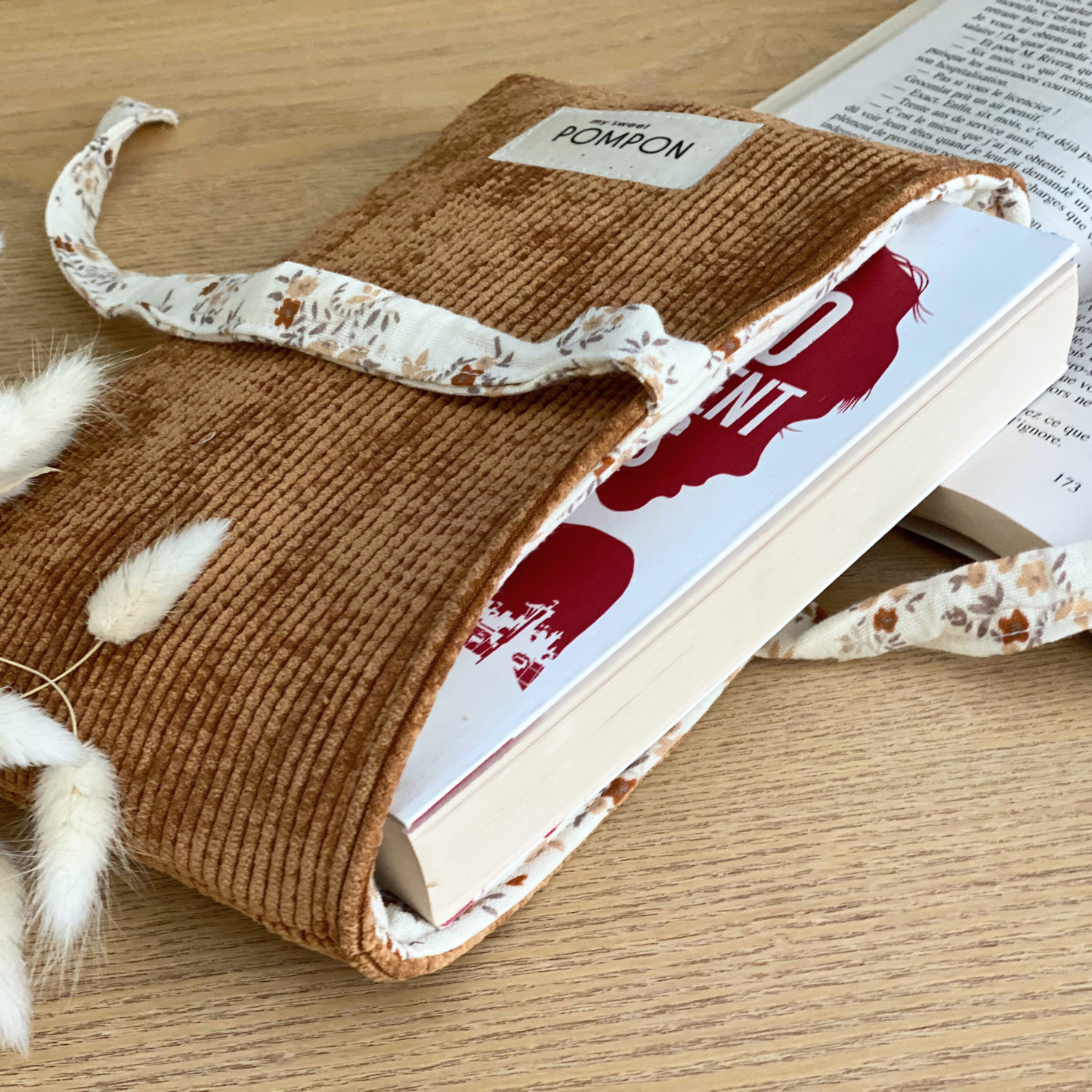 Housse pour livre de poche en velours camel Apolline