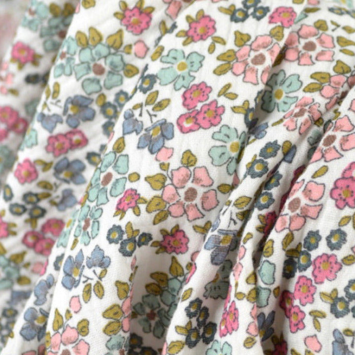 Couverture bébé framboise et vert à fleurs