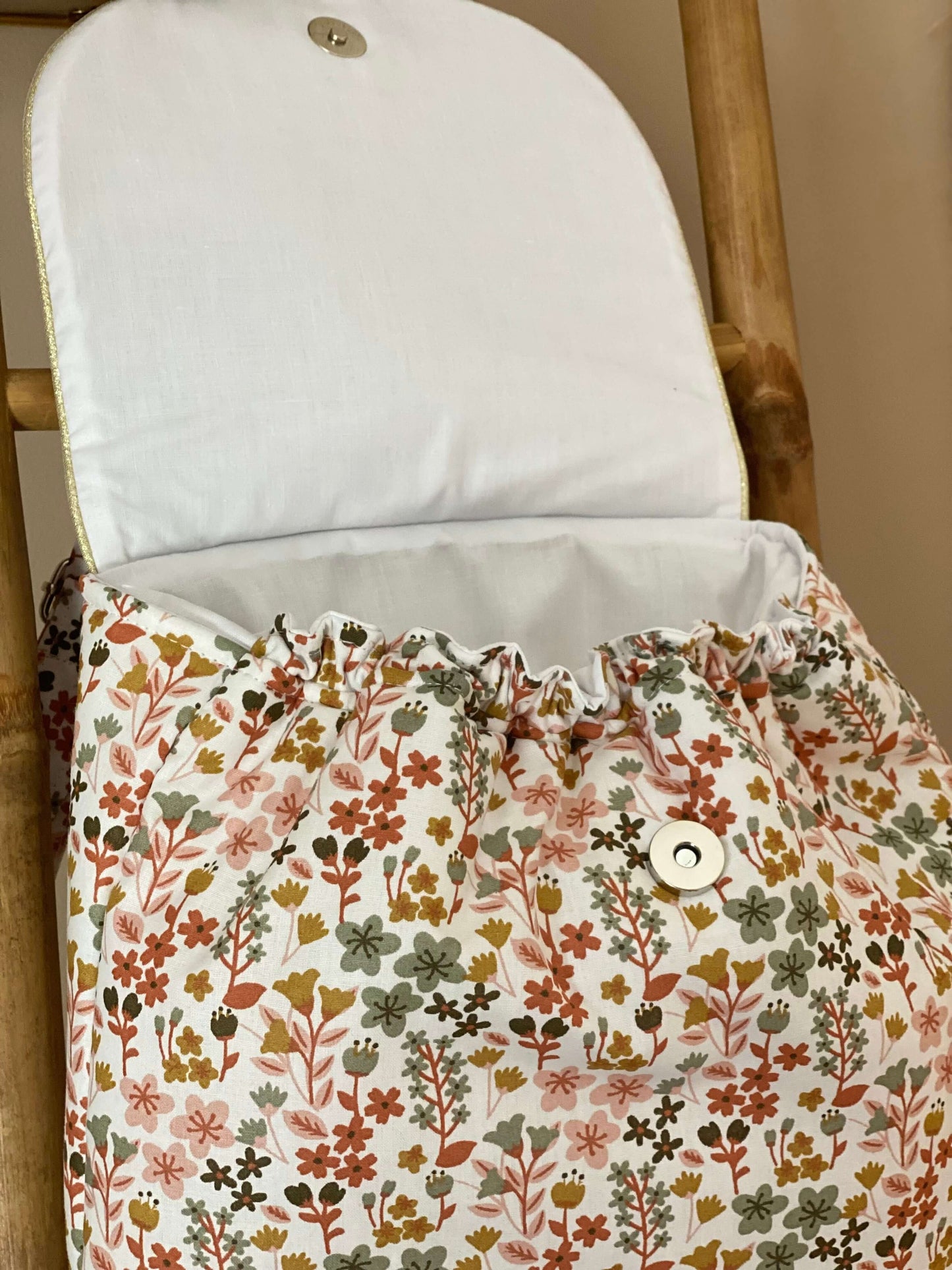 Sac à dos enfant crèche maternelle personnalisé terracotta à fleurs