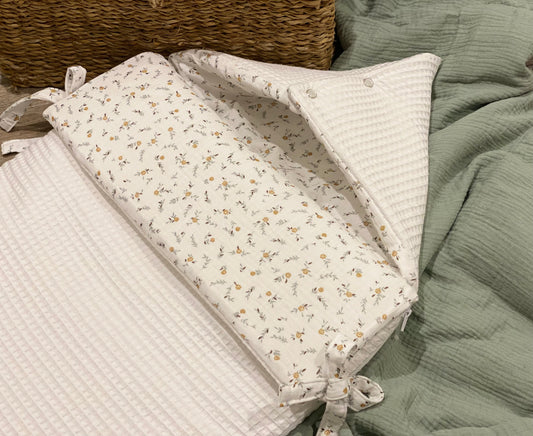 Nid d'ange bébé camel et vert de gris