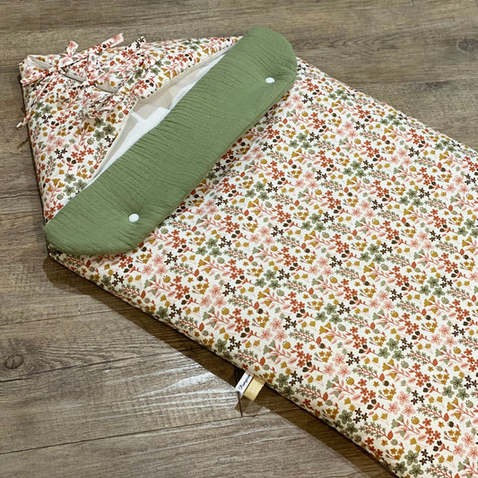 Nid d ange pour bebe fille gaze de coton verte à fleurs