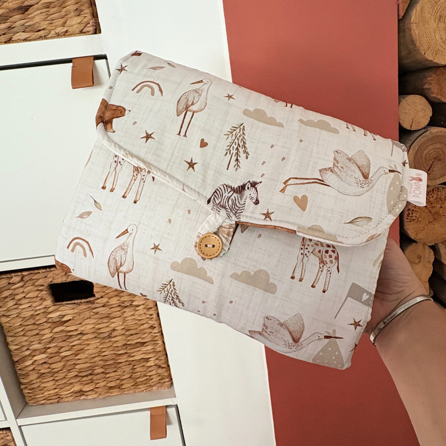 Matelas à langer nomade imperméable animaux de la savane