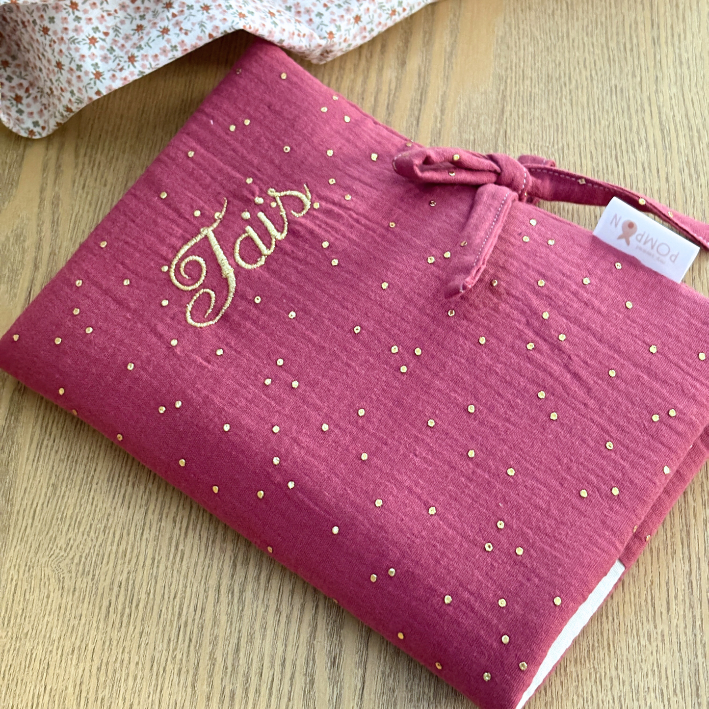 Protège carnet de santé personnalisé en gaze de coton -Couleur au choix