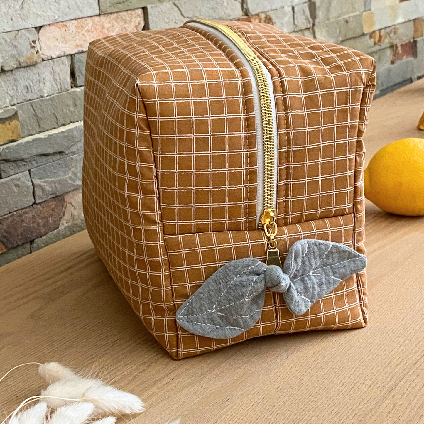 Trousse de toilette bebe pour sac à langer citron