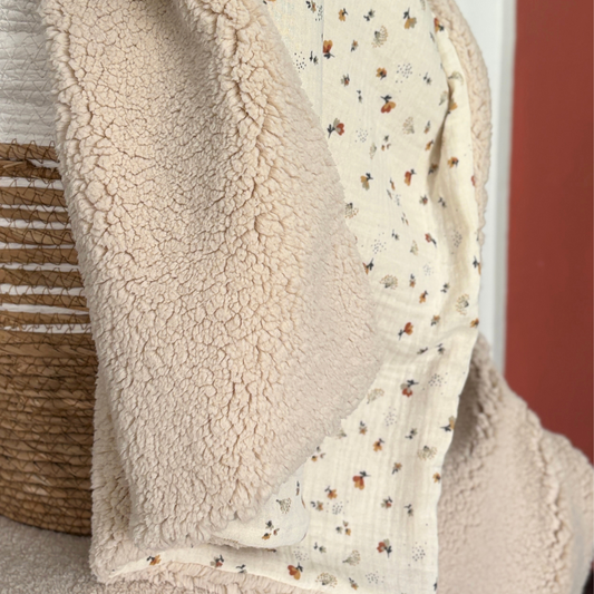 NOUVEAU Couverture en gaze de coton écrue et moumoute sherpa