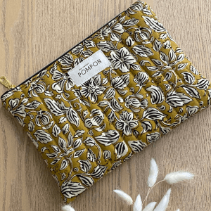 Trousse à maquillage matelassée motifs indiens noir moutarde