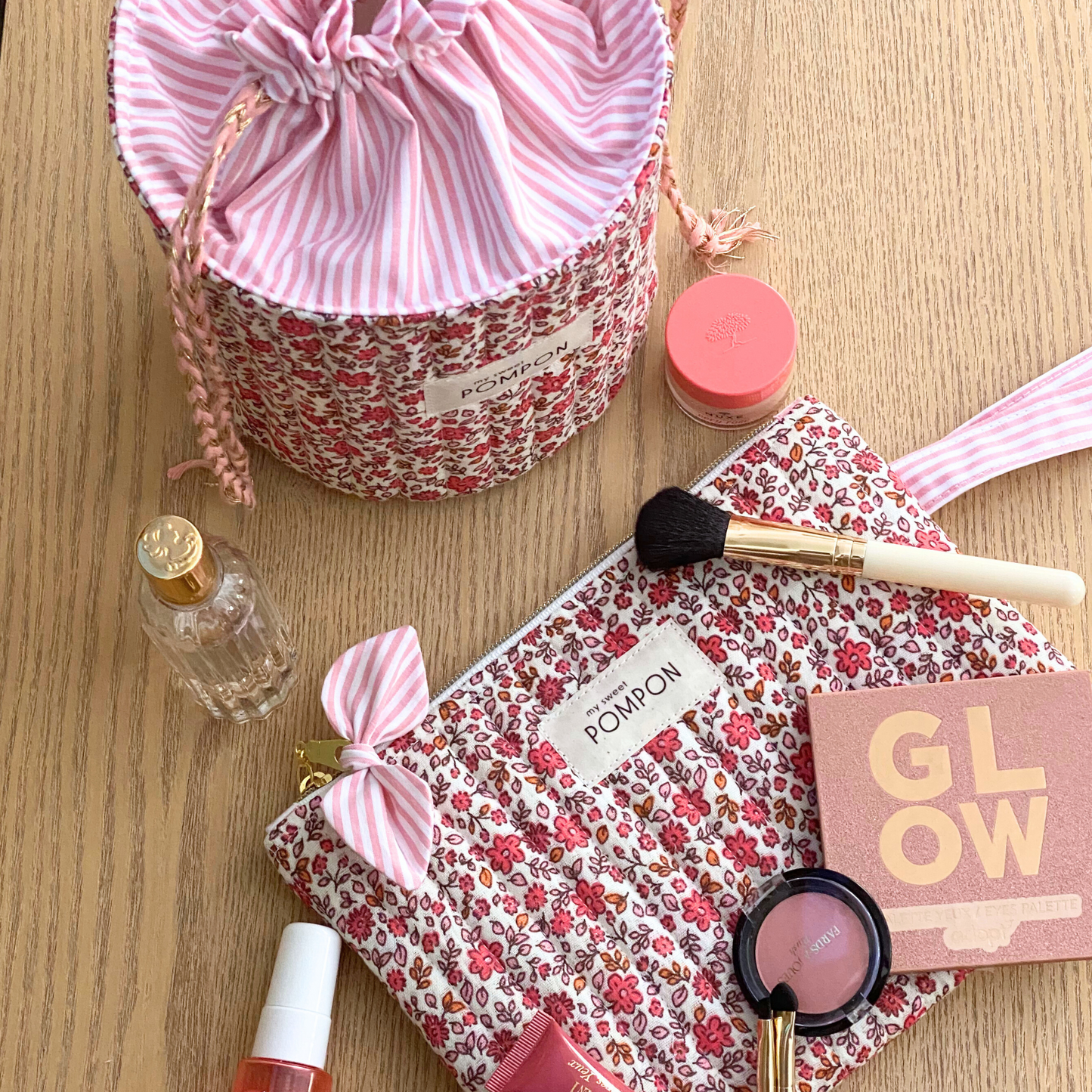 Trousse de toilette pochon à fleurs et rayures rose