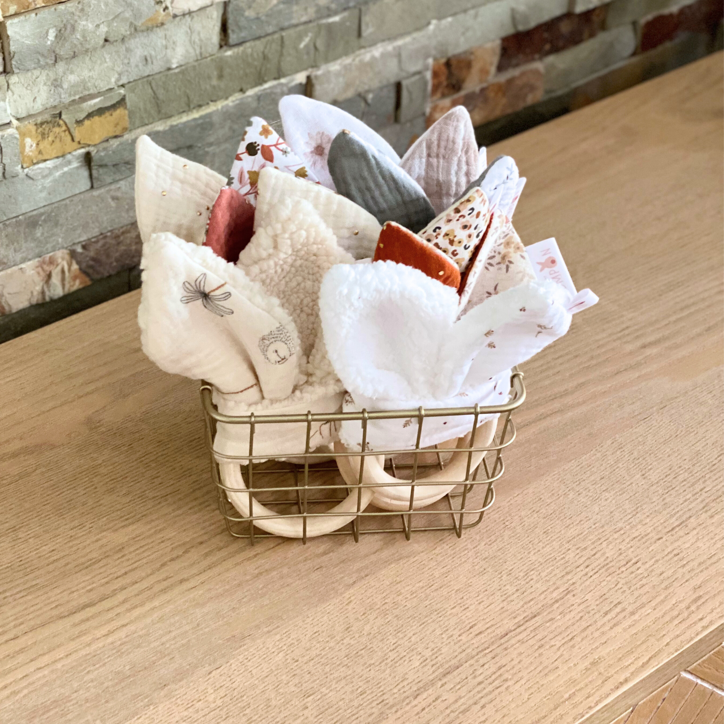 Hochet lapin en bois