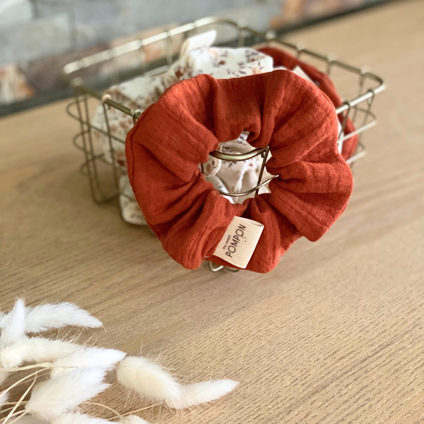 Chouchou pour cheveux écru, tomette à fleurs