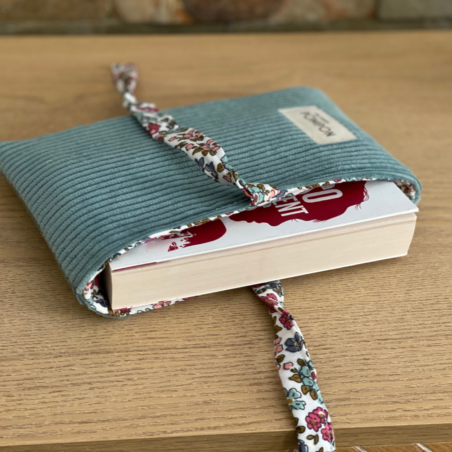 Housse pour livre de poche en velours vert d'eau Alba