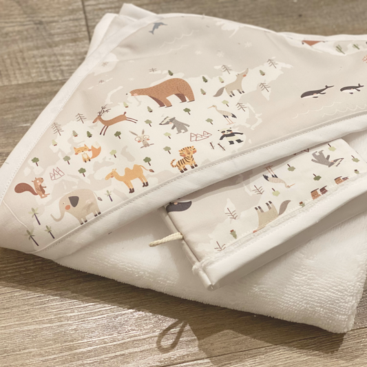 cape de bain blanche et gant assorti  pour garçon avec motifs animaux 