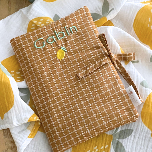 protege carnet de sante garçon personnalisé