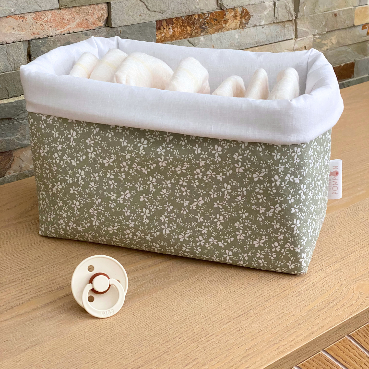 Paniers de rangement couches et produits bébé vert sauge à fleurs