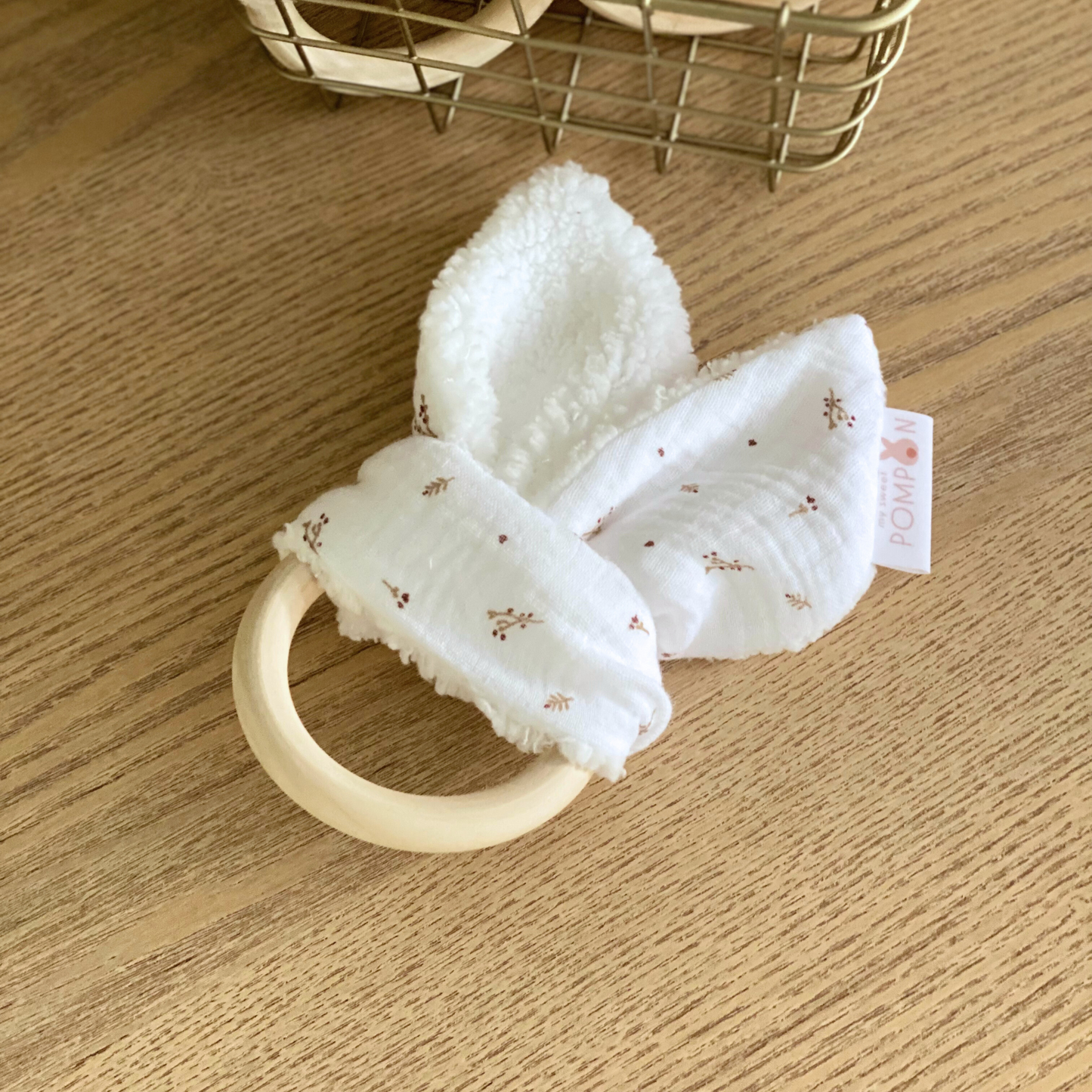 Hochet lapin en bois
