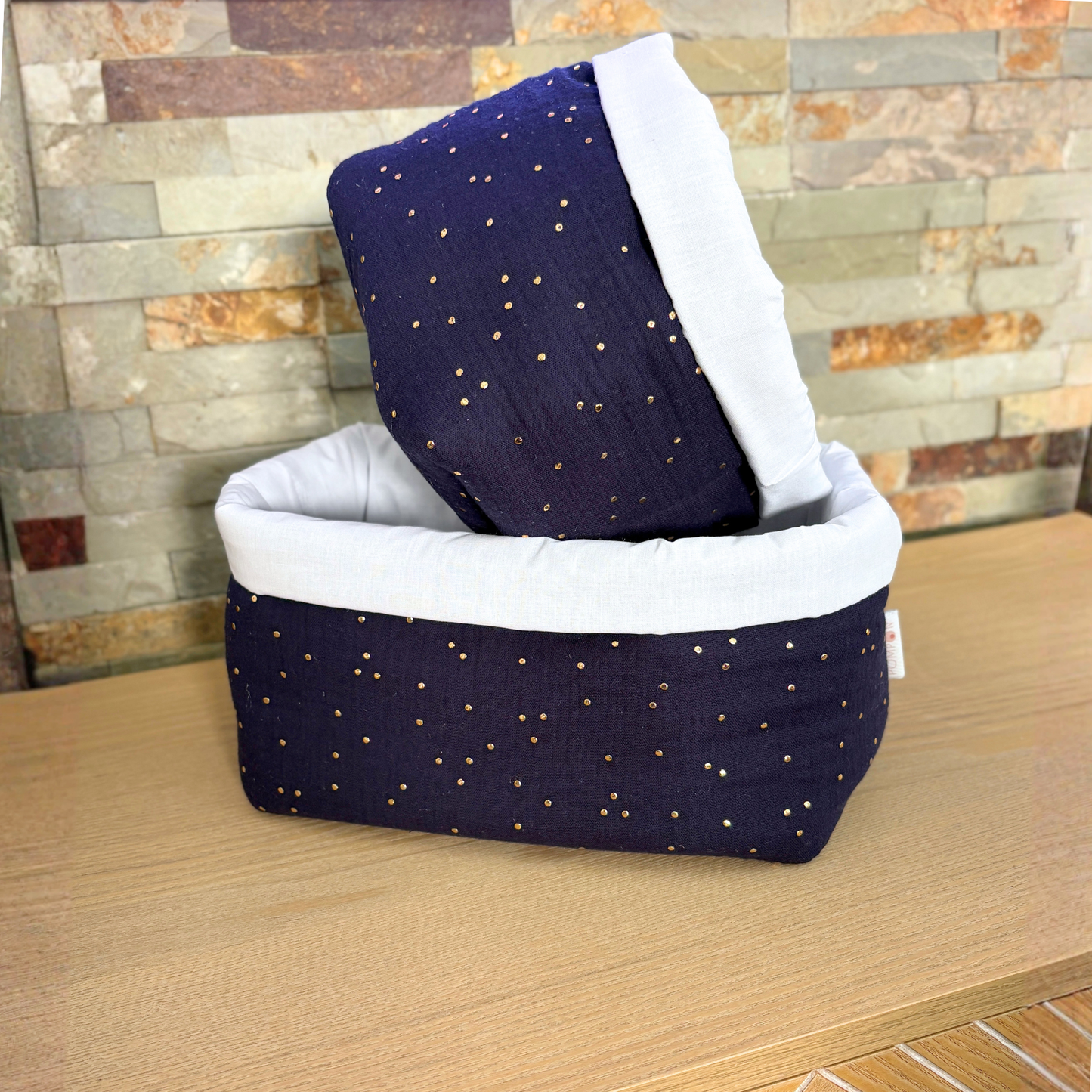 Panier à couches et produits de soin bébé terracotta pois dorés-couleur au choix