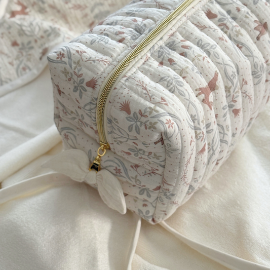 Trousse de toilette bébé gaze de coton écru lapins et oiseaux