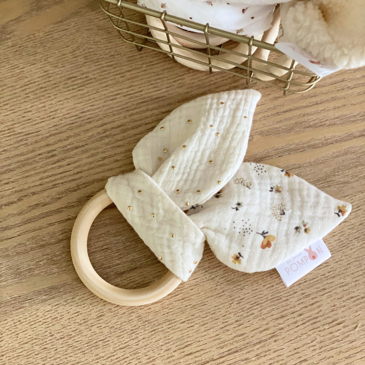Hochet lapin en bois