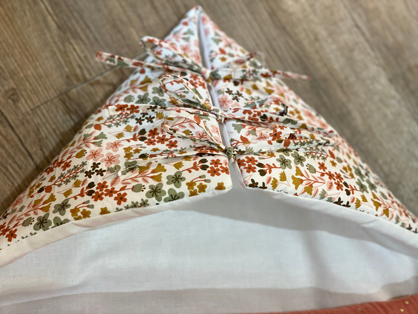 Nid d'ange bébé gaze de coton terracotta à fleurs