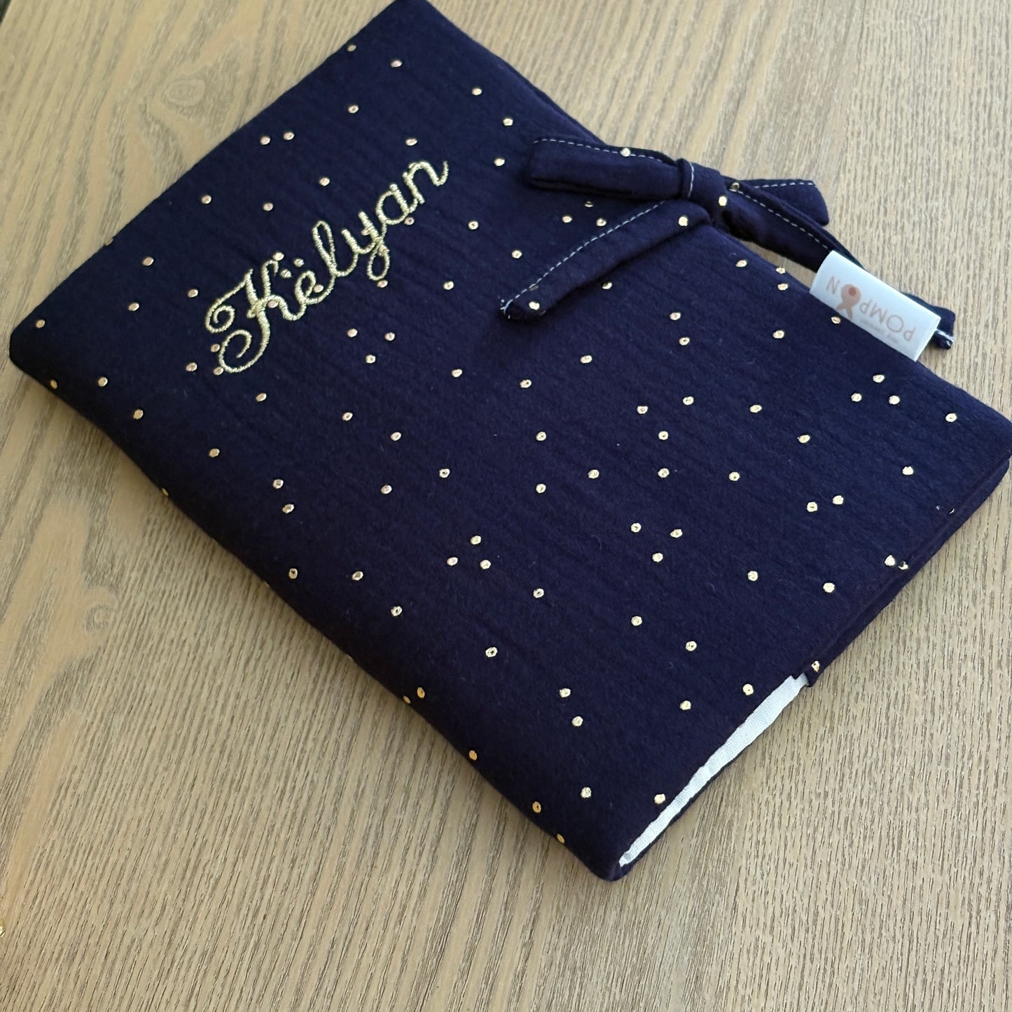 Protège carnet de santé personnalisé en gaze de coton -Couleur au choix