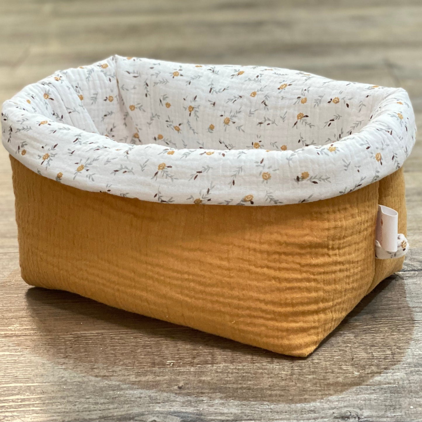 Paniers de rangement pour couches et produits bébé vert de gris et camel
