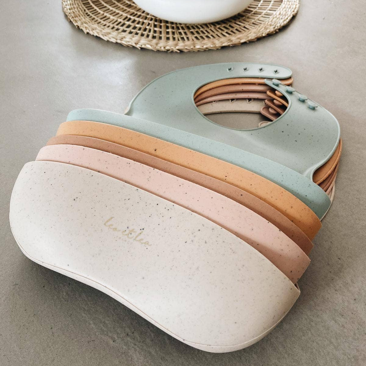 Bavoir en silicone beige